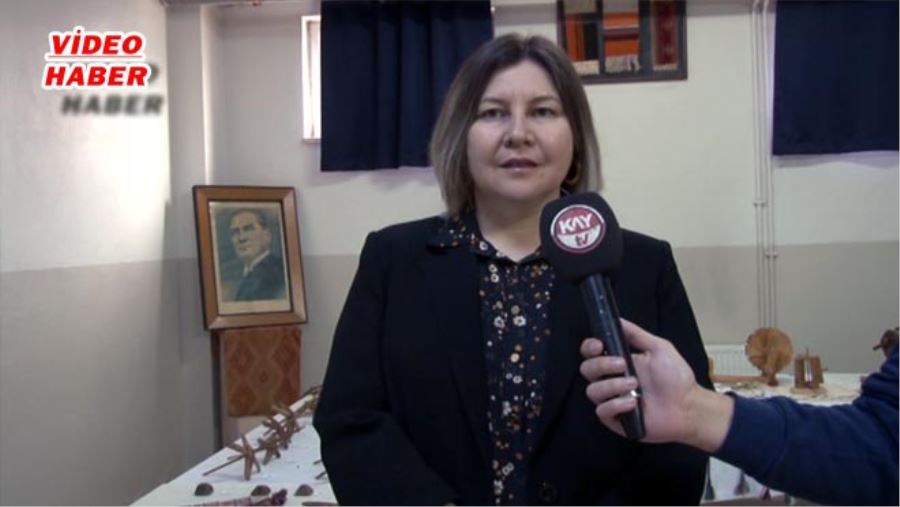 KAYÜ’DE ‘ZAHİDE ŞAHİN KOLEKSİYON SERGİSİ’ AÇILDI