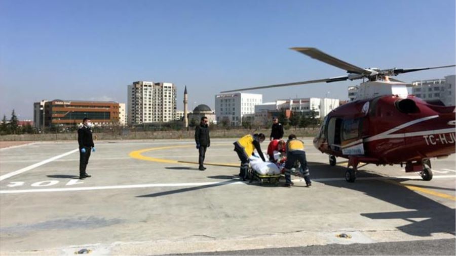 ALS HASTASI ADAM HAVA AMBULANSI İLE HASTANEYE GETİRİLDİ