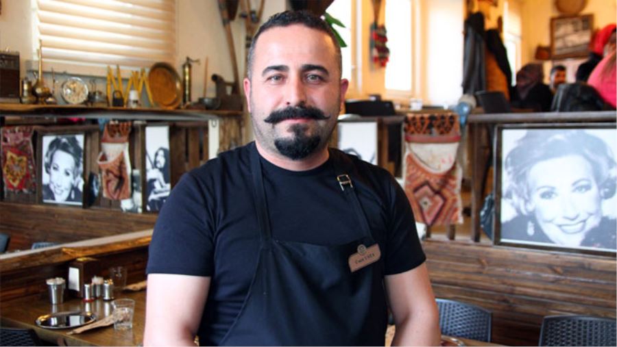 KEBAP YEMEYE GELENLERE NOSTALJİ YAŞATIYOR