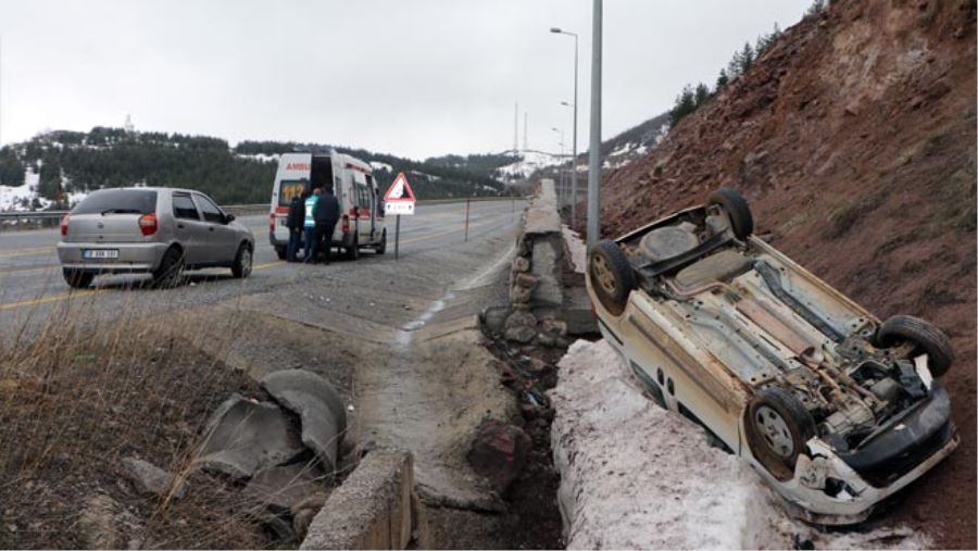 TAKLA ATAN ARAÇTAN HAFİF YARALI KURTULDU