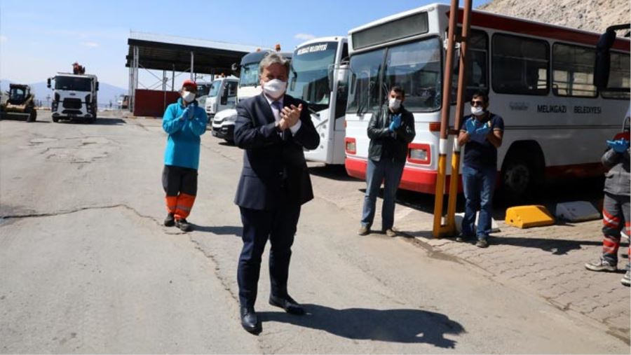 PALANCIOĞLU MELİKGAZİ TEMİZLİK PERSONELİNİ ALKIŞLADI