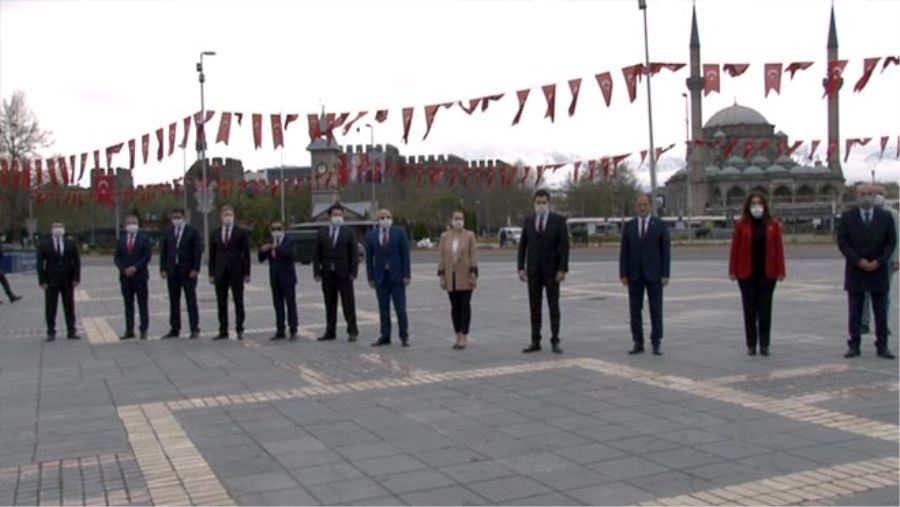 SALGIN HASTALIK 23 NİSAN COŞKUSUNU ENGELLEYEMEDİ