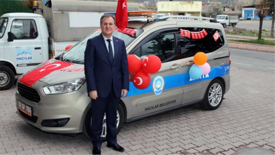 BAŞKAN ÖZDOĞAN İLÇE ÇOCUKLARININ BAYRAMINI KUTLADI