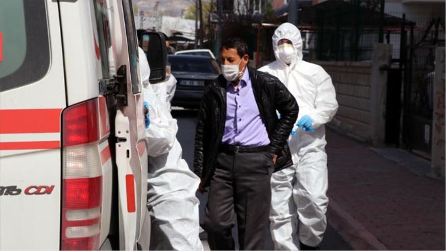 İLAÇ YAZDIRMAK İÇİN GİTTİĞİ HASTANEDE KARANTİNADA OLDUĞU OTAYA ÇIKTI