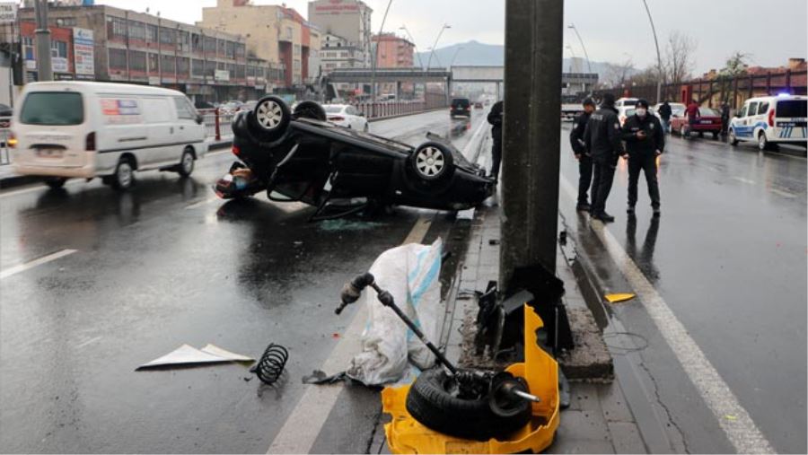 TAKLA ATAN OTOMOBİLDEN BURNU BİLE KANAMADAN KURTULDU