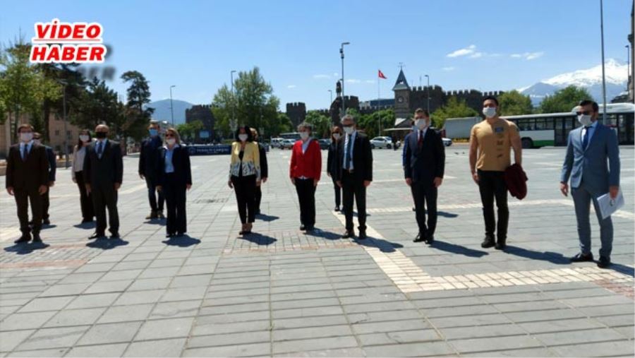 14 MAYIS ECZACILAR GÜNÜ 