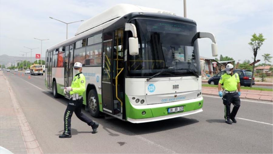 KAYSERİ POLİSİ KENT GENELİNDEKİ DENETİMLERİNİ SÜRDÜRÜYOR