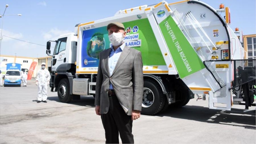 SIFIR ATIK PROJESİNDE TÜRKİYE’NİN İLK TEMİZLİK ARACINI BELEDİYE BAŞKANI TANITTI