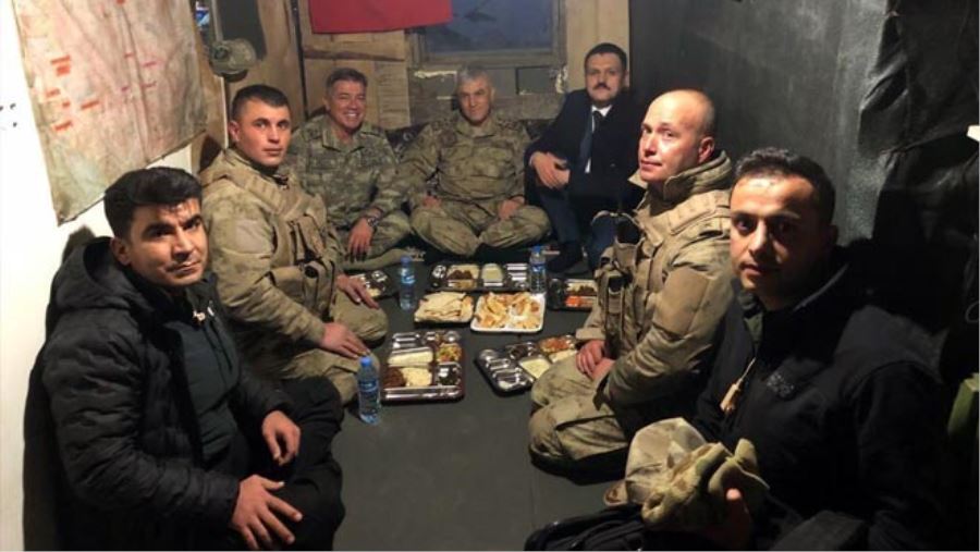 MEHMETÇİK İKİYAKA DAĞLARI