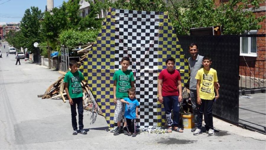 BULDUKLARI DEV UÇURTMANIN SAHİBİNİ ARIYORLAR