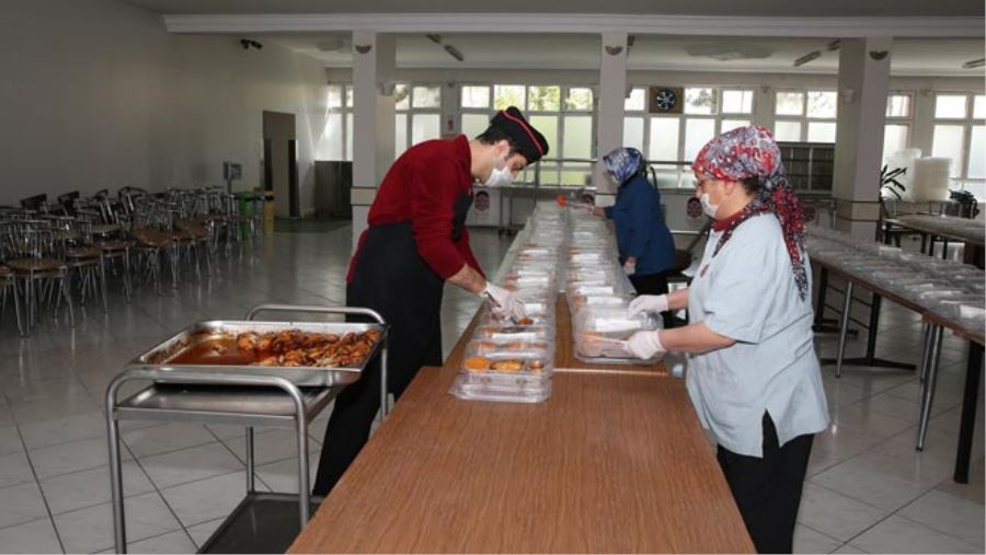 İFTAR YEMEĞİ BÜYÜKŞEHİR’DEN