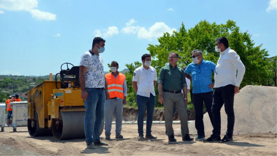 BAŞKAN ÖZDOĞAN YOL ÇALIŞMALARINI İNCELEDİ