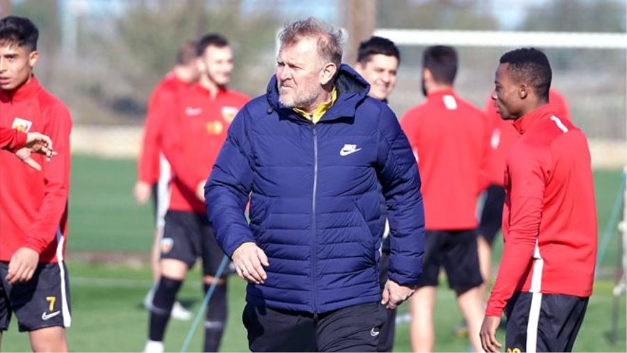 KAYSERİSPOR, FENERBAHÇE’YE BİLENİYOR
