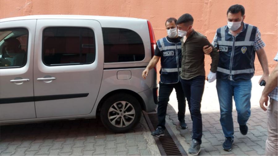 KOMŞUSUNU BIÇAKLA ÖLDÜREN ŞAHIS YAKALANDI