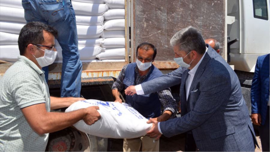 EĞİTİMCİLERİN UN DAĞITIMI BÜNYAN İLÇESİ’NDE DEVAM ETTİ