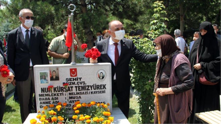 KAYSERİ PROTOKOLÜNDEN ŞEHİTLİKLERE ZİYARET