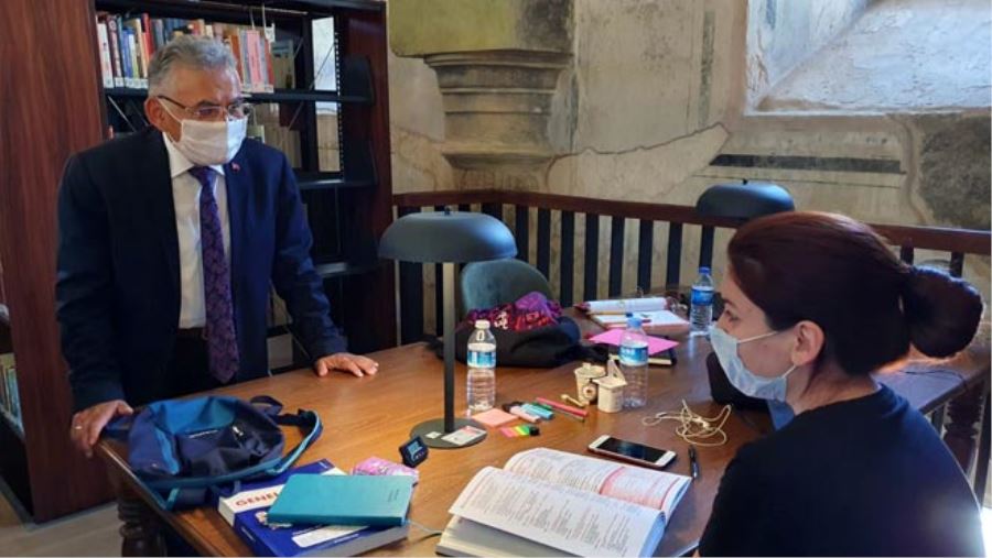 BAŞKAN BÜYÜKKILIÇ ŞEHİR KÜTÜPHANESİ’Nİ GEZDİ