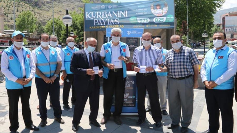 BAŞKAN ÖZTÜRK VEKALET KURBAN BAĞIŞI YAPTI