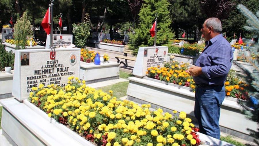 ŞEHİTLİKTE HÜZÜNLÜ AREFE