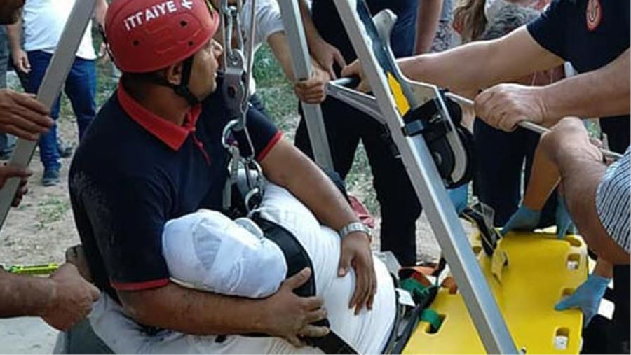 15 METRELİK KUYUYA DÜŞEN GENÇ KIZ YARALI OLARAK KURTARILDI