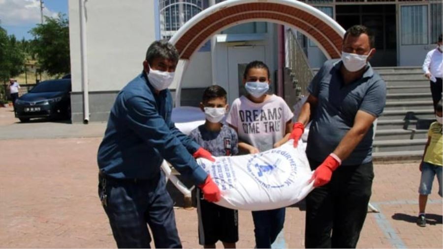 DAĞITIM TÖRENLERİNİN SONU YEŞİLHİSAR İLÇESİNDE OLDU