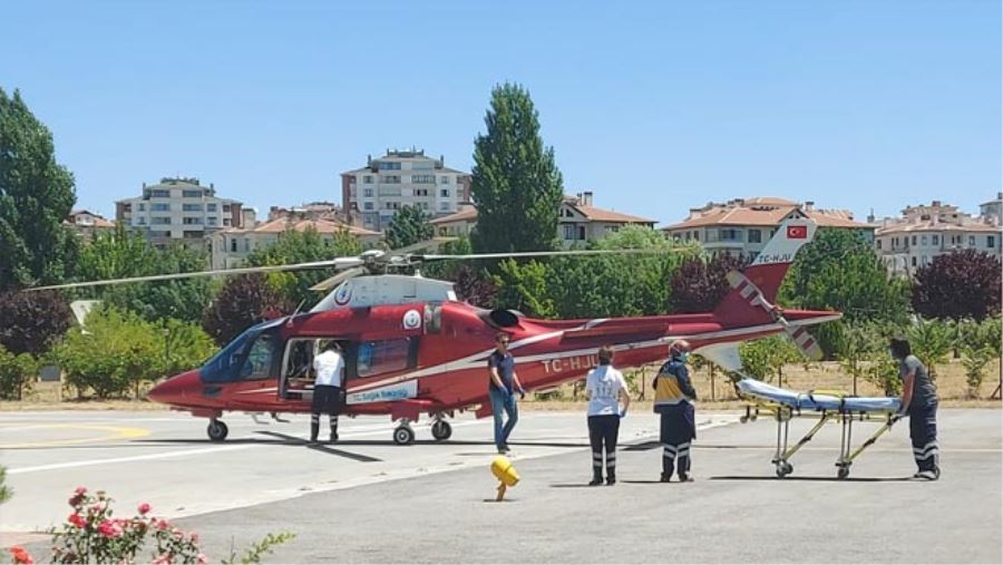 OTOMOBİL UÇURUMA YUVARLANDI