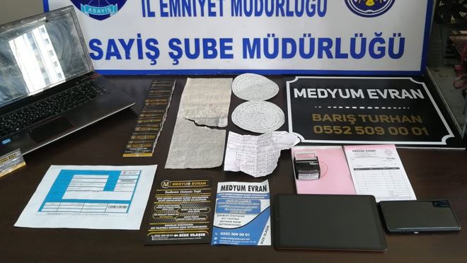 BÜYÜ BOZDURMAK İSTERKEN 35 BİN EURO DOLANDIRILDI