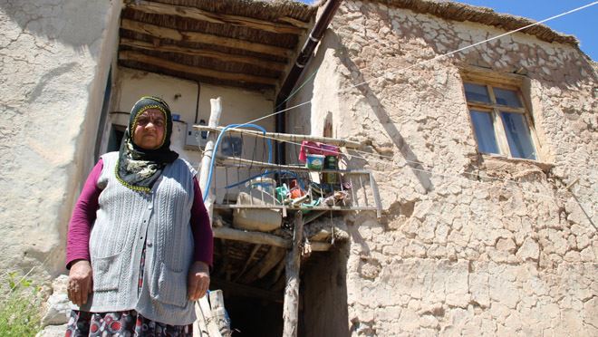 ÇAMUR SIVALI EVDE YAŞAM MÜCADELESİ