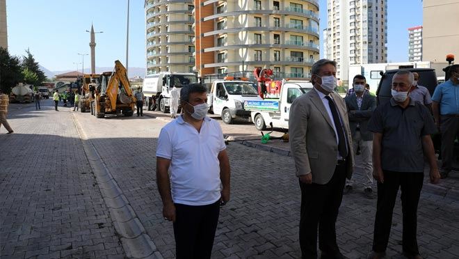 MELİKGAZİ’DE SONBAHAR TEMİZLİĞİ