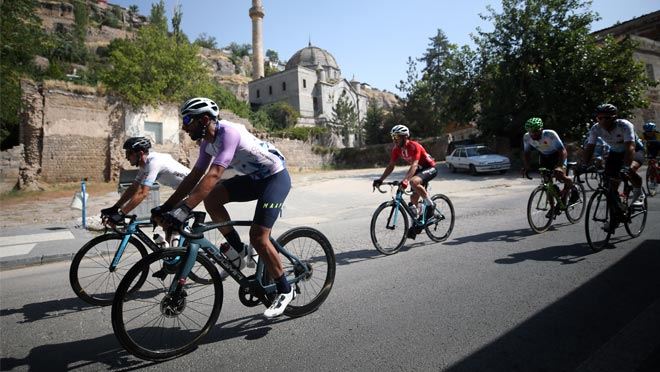 YABANCI BİSİKLETÇİLER ERCİYES DAĞI