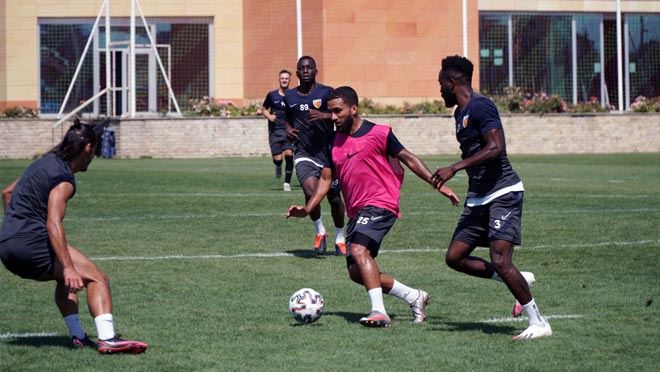KAYSERİSPOR’DA YOLCULUK CUMA GÜNÜ