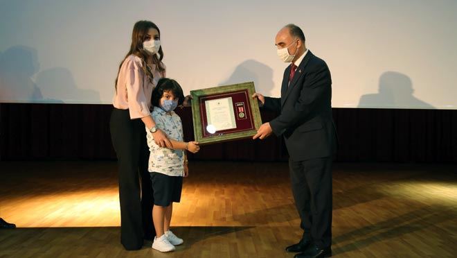  ‘DEVLET ÖVÜNÇ MADALYASI VE BERATI TEVCİH TÖRENİ’ DÜZENLENDİ