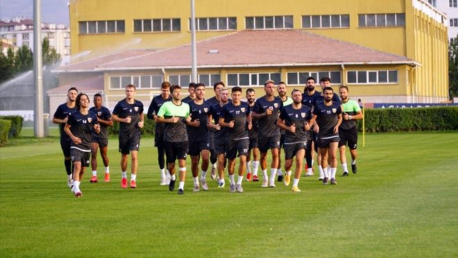 KAYSERİSPOR SAHAYA İNİYOR