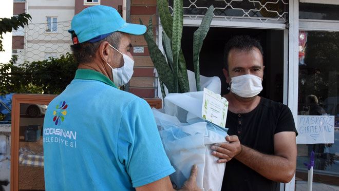 KOCASİNAN’DA YENİ AÇILAN İŞ YERLERİNE ‘HAYIRLI OLSUN’ ÇİÇEĞİ