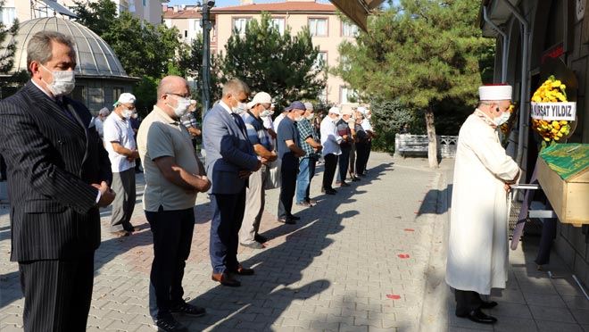 KAYÜ REKTÖRÜNÜN BABASI SON YOLCULUĞUNA UĞURLANDI