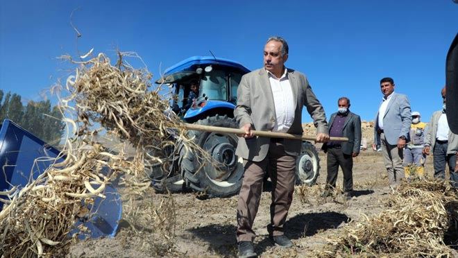 TALAS BELEDİYESİ’NDEN İLÇE ÇİFTÇİLERİNE TOHUM DESTEĞİ