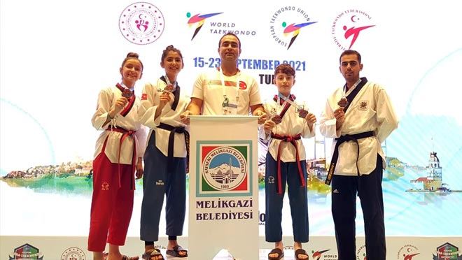 TEKVANDO SPORCULARI İSTANBUL’DAN MADALYALAR İLE DÖNDÜ