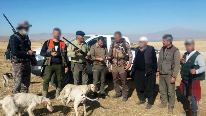 KAÇAK AVCILARA SUÇÜSTÜ