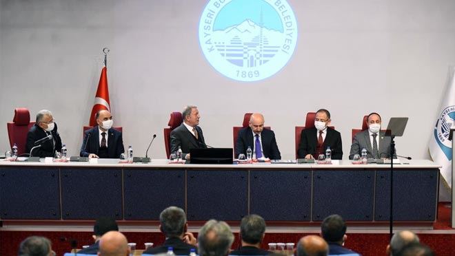 BAKAN KARAİSMAİLOĞLU’NDAN HIZLI TREN MÜJDESİ