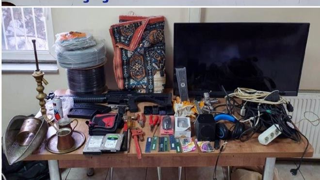 BAĞ FARELERİ YAKALANDI