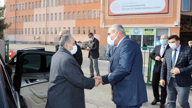 BAŞKAN YALÇIN MESLEK LİSELİLERLE BULUŞTU