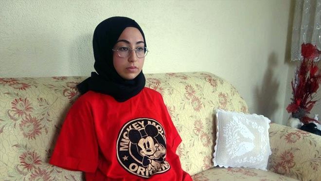 ÜNİVERSİTELİ SEVİM NUR BİYONİK KOLLARINA KAVUŞUYOR