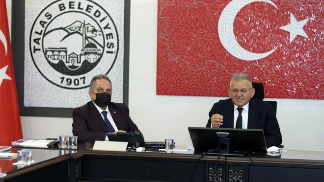 BAŞKAN BÜYÜKKILIÇ TALAS’TA YATIRIMLARI MASAYA YATIRDI