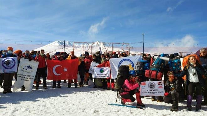 ERCİYES ZİRVE TIRMANIŞI 130 DAĞCININ KATILIMI İLE BAŞLADI