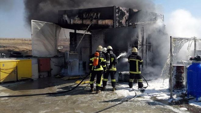 LASTİKÇİDE YANGIN