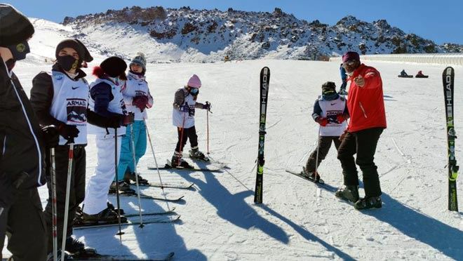 YAHYALILI ÇOCUKLAR KAYAKLA TANIŞTI