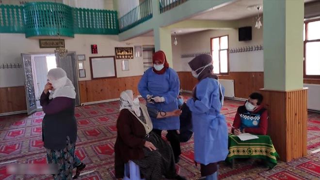 AŞILAMA KÖYLERDEKİ ORTAK MEKANLARDA DEVAM EDİYOR