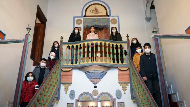 TALASLI ÖĞRENCİLERDEN İSTİKLAL MARŞI KLİBİ