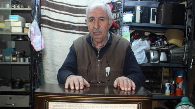 KAYSERİ’NİN SON ANTİKA RADYO VE PLAKÇALAR USTASI TALEBE YETİŞEMİYOR