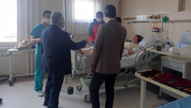 BAŞKAN BÜYÜKKILIÇ’TAN ENDONEZYALI TURİSTLERE “GEÇMİŞ OLSUN” ZİYARETİ